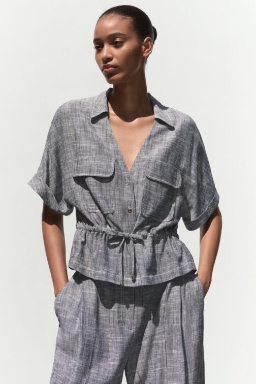 ROBE EN MAILLE PLISSÉE EN MATIÈRES VARIÉES