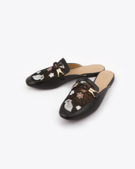 MULES AVEC BRODERIE