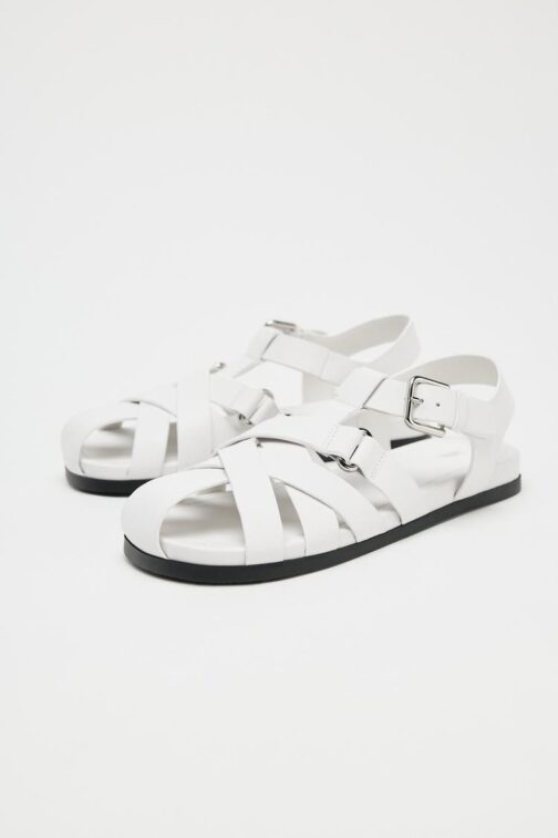 SANDALES STYLE PLAGE PLATES EN CUIR